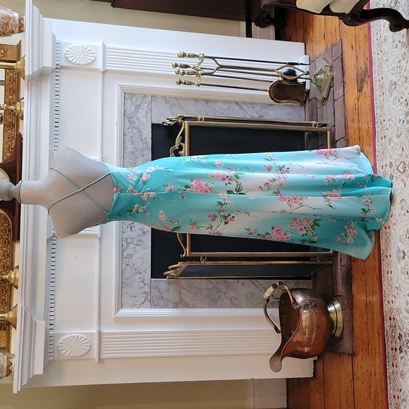 Cache Floral Gown - Picture 5 of 10